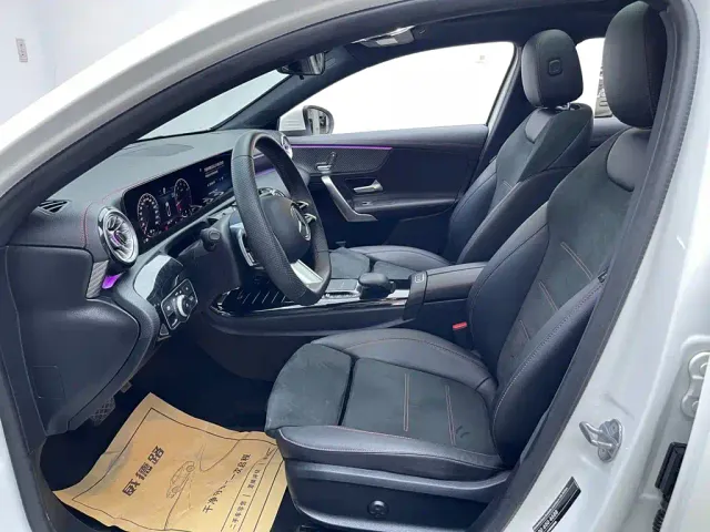 Mercedes-Benz A-Class — Фото автомобиля 12