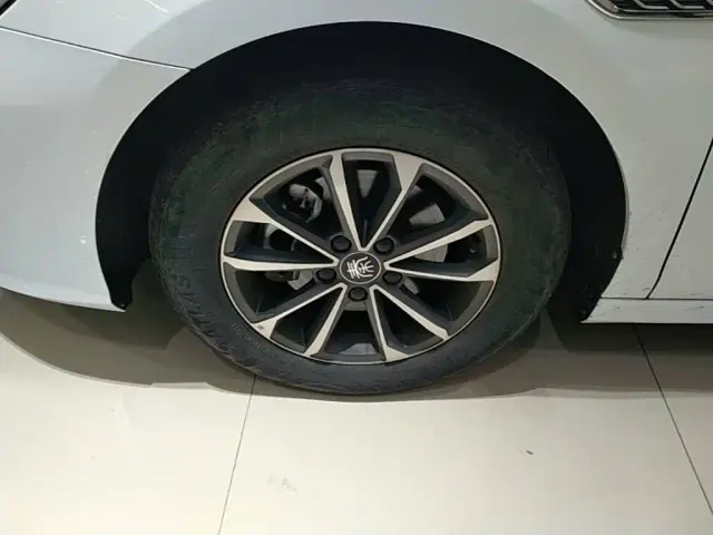 BYD Qin PLUS — Фото автомобиля 22