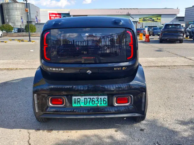 Baojun KiWi EV — Фото автомобиля 5