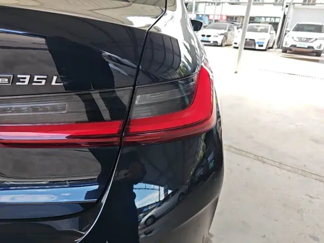 BMW i3 — Фото автомобиля 7