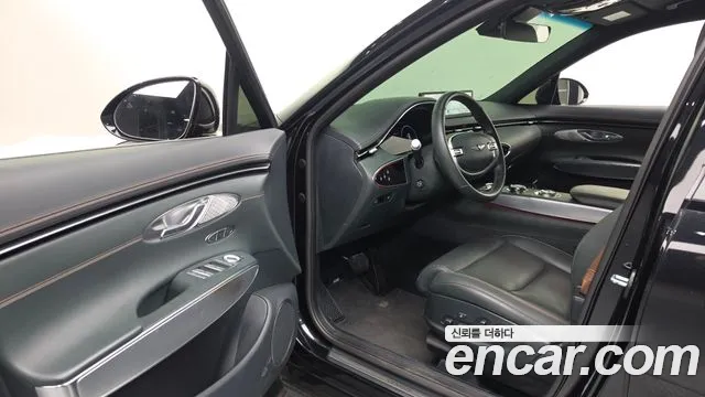 Genesis GV70 — Фото автомобиля 15