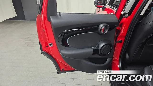 Mini Cooper Cooper 5 дверей Classic — Фото автомобиля 25