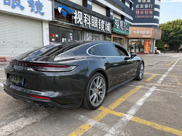 Porsche Panamera — Фото автомобиля 9