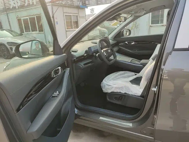 Geely Galaxy E5 — Фото автомобиля 15