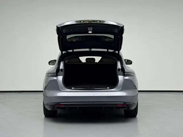 Nio ET5 Touring — Фото автомобиля 10