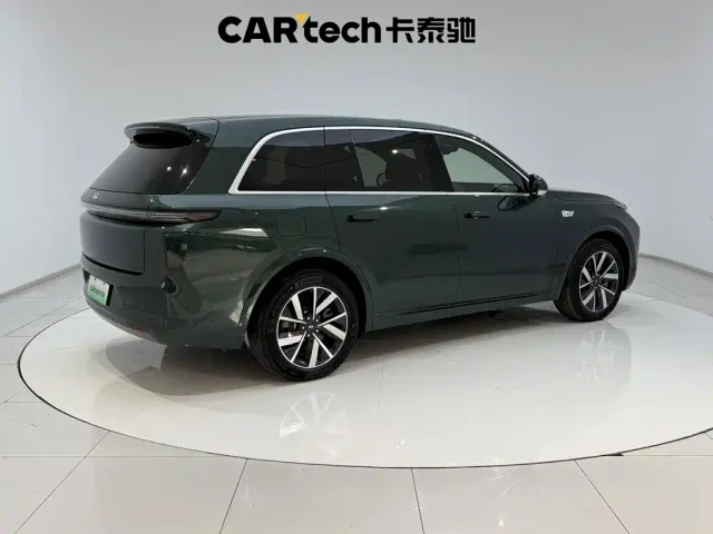 Li Auto L8 — Фото автомобиля 6