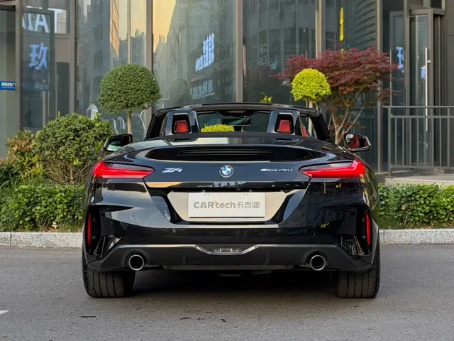 BMW Z4 — Фото автомобиля 4