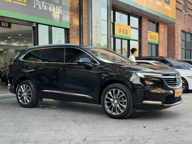 Buick Enclave — Фото автомобиля 3