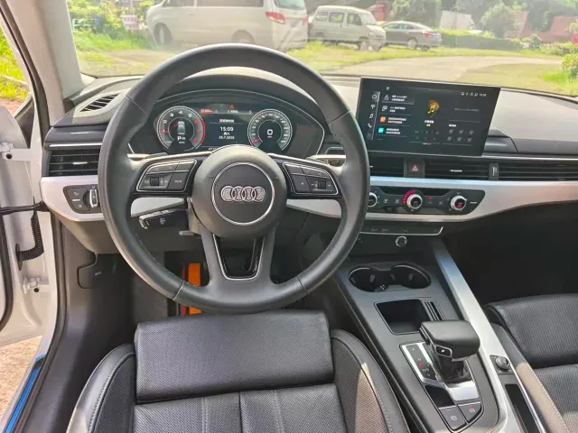 Audi A4L — Фото автомобиля 15