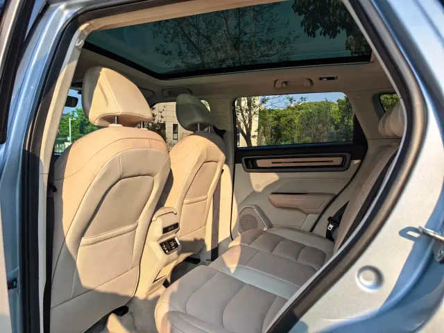 Geely ICON — Фото автомобиля 9