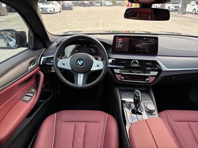 BMW 5 Series — Фото автомобиля 7