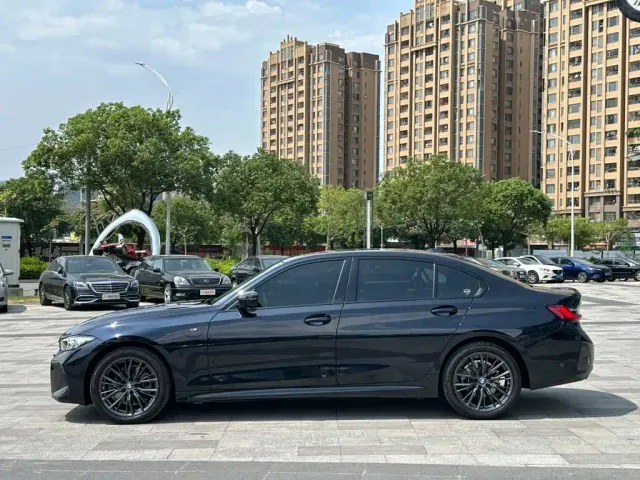 BMW 3 Series — Фото автомобиля 4