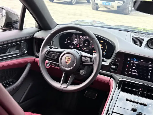 Porsche Panamera — Фото автомобиля 10