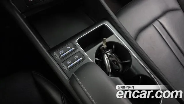 Hyundai Sonata — Фото автомобиля 28