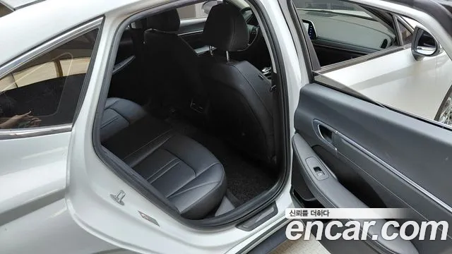 Hyundai Sonata Sonata (DN8) 2.0 LPG(Для проката) — Фото автомобиля 12
