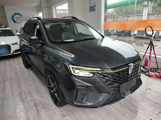 Roewe RX5 — Фото автомобиля 3