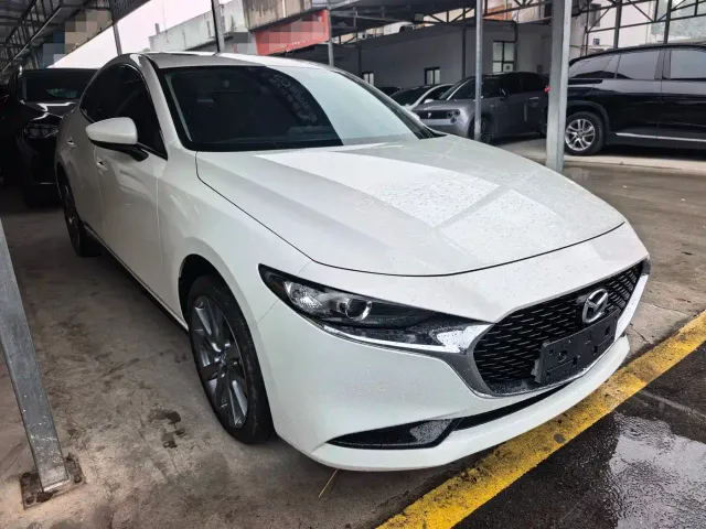 Фотография автомобиля — Mazda Axela