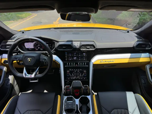 Lamborghini Urus — Фото автомобиля 8