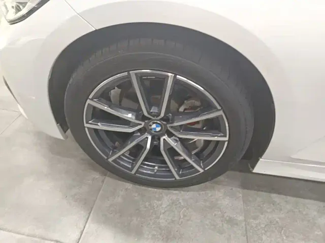 BMW 3 Series — Фото автомобиля 21
