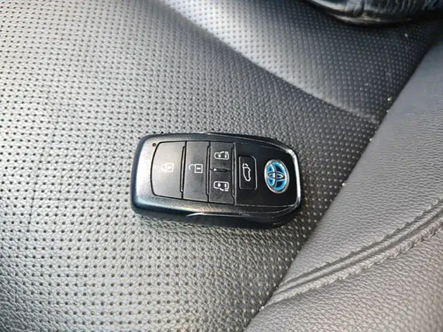 Toyota Sienna — Фото автомобиля 8