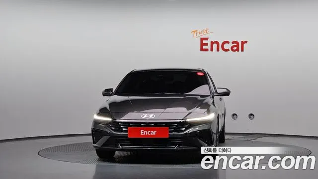 Hyundai Avante CN7 — Фото автомобиля 3