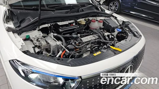 Mercedes-Benz EQA H243 — Фото автомобиля 9