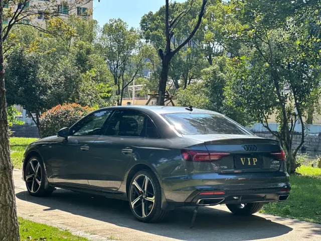 Audi A4L — Фото автомобиля 6