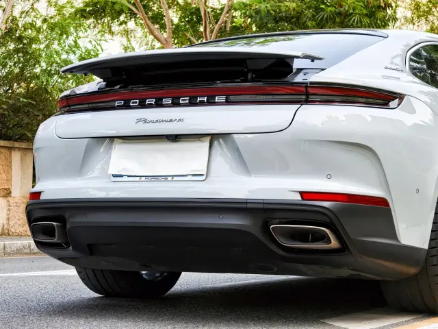 Porsche Panamera — Фото автомобиля 7