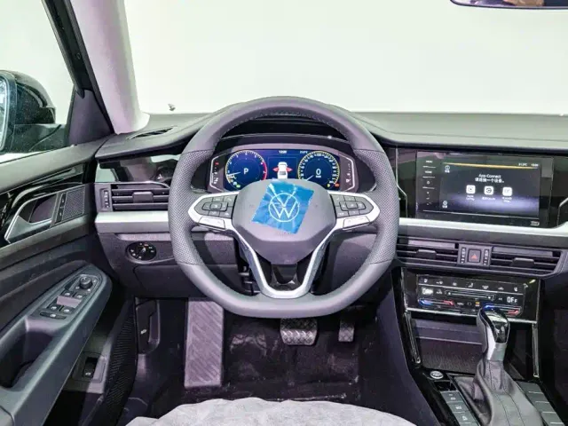 Volkswagen Passat — Фото автомобиля 9