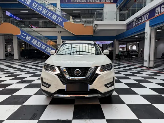 Nissan X-Trail — Фото автомобиля 2