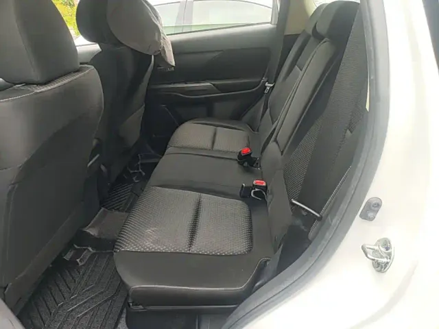 Mitsubishi Outlander — Фото автомобиля 16