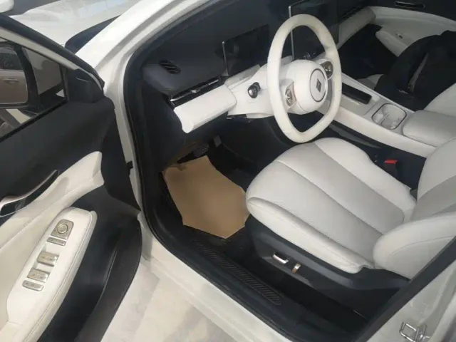Baojun Baojun Yunhai 2024 140km Plug-in Hybrid — Фото автомобиля 15