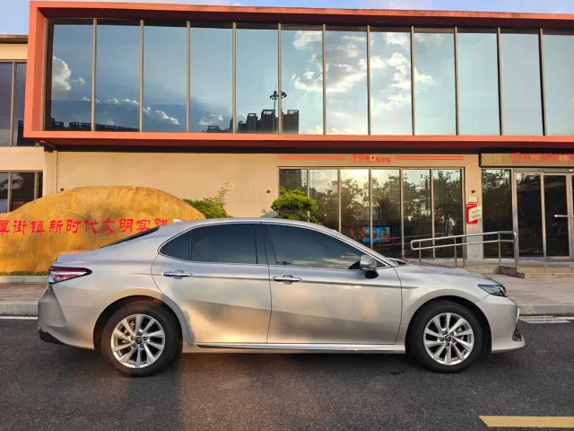 Toyota Camry — Фото автомобиля 7