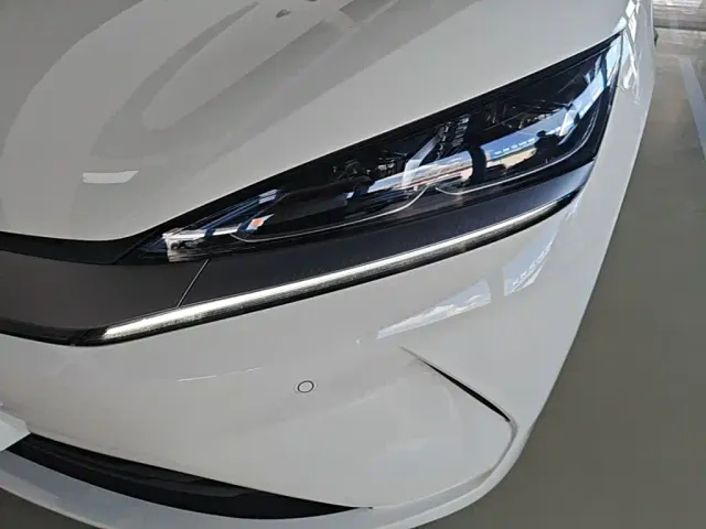 BYD Qin L — Фото автомобиля 23