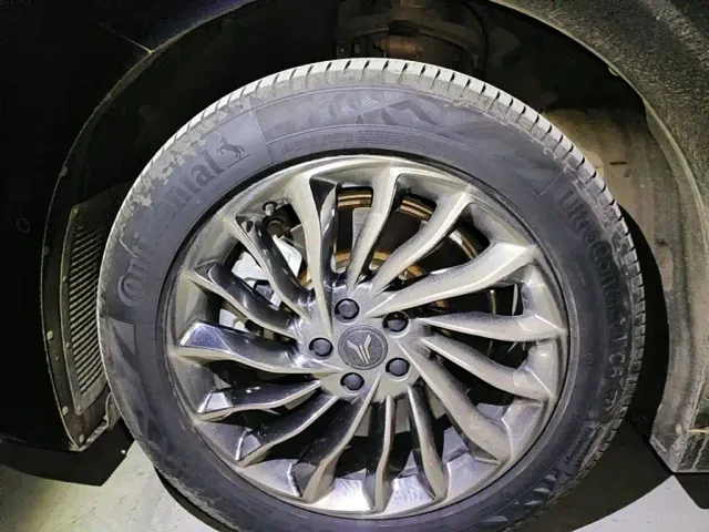 Voyah Auto Voyah Dreamer 2022 Low-carbon Dream+Smart Package — Фото автомобиля 7