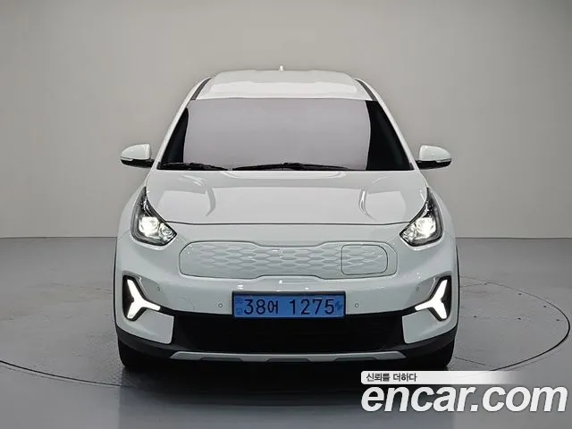 Kia Niro — Фото автомобиля 2