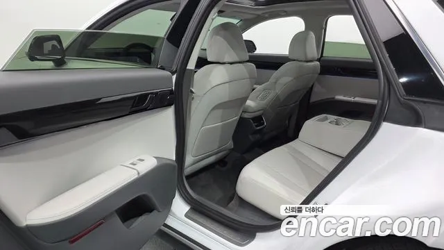 Hyundai Grandeur GN7 — Фото автомобиля 18