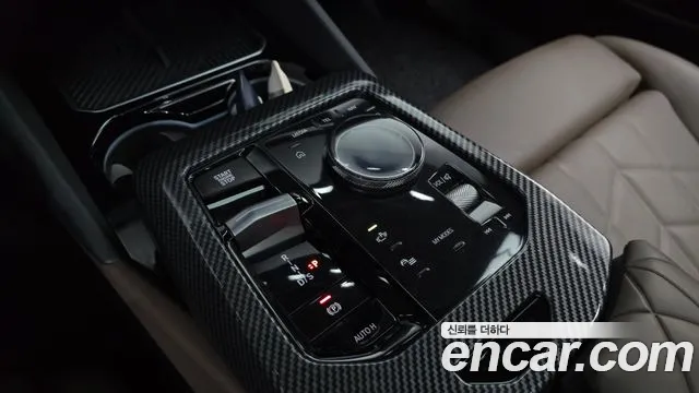 BMW 5 Series G60 — Фото автомобиля 12