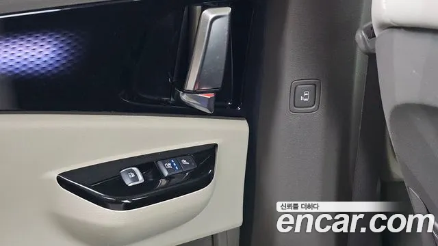 Kia Carnival 4th Gen — Фото автомобиля 30