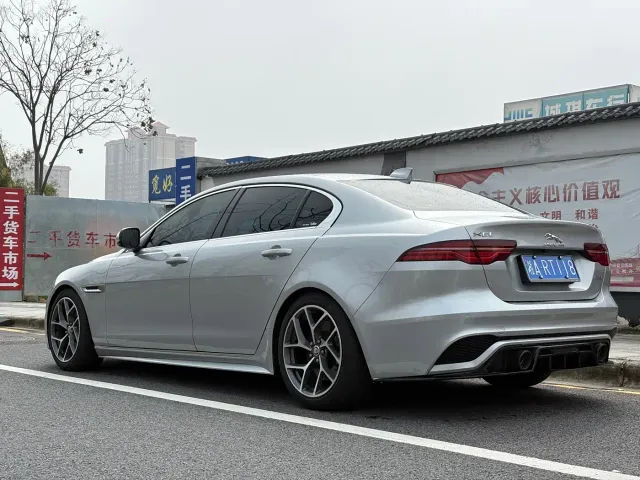Jaguar XEL — Фото автомобиля 12