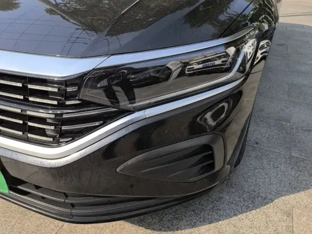 Volkswagen Passat — Фото автомобиля 23