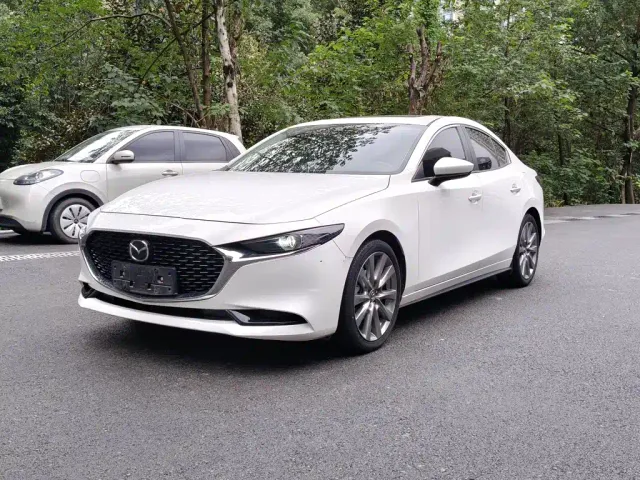 Фотография автомобиля — Mazda Axela