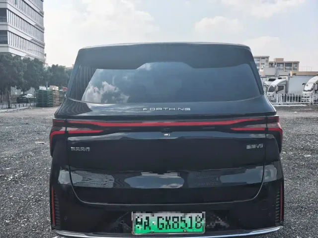 Forthing Xinghai V9 — Фото автомобиля 6