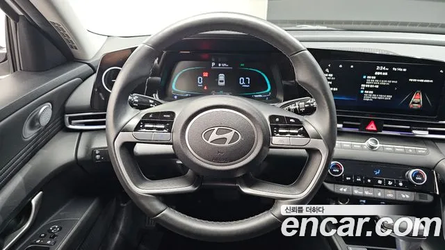 Hyundai Avante CN7 — Фото автомобиля 13