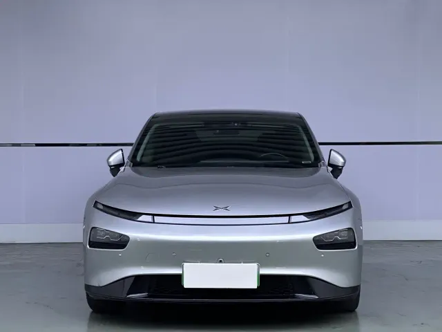 Xpeng P7 — Фото автомобиля 2