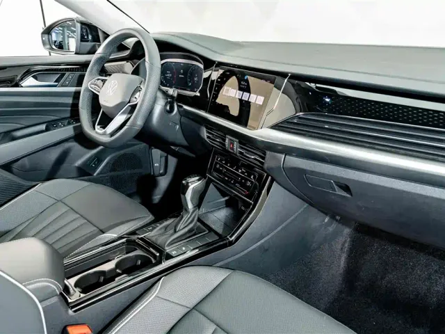 Volkswagen Passat — Фото автомобиля 18