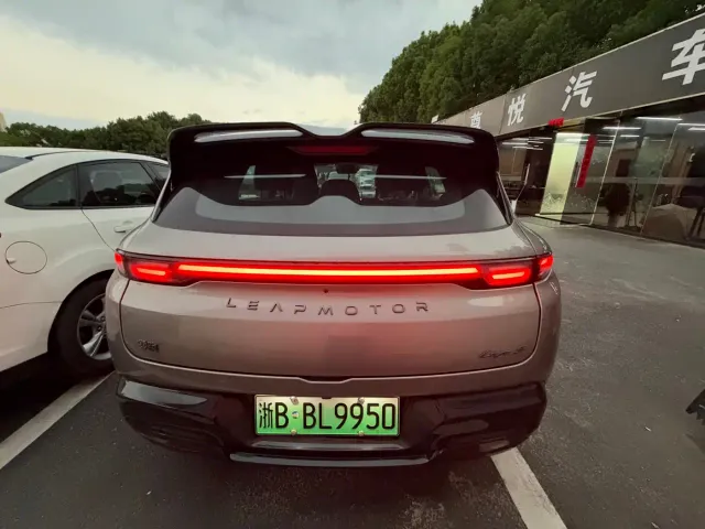Leapmotor Lafa 5 — Фото автомобиля 8