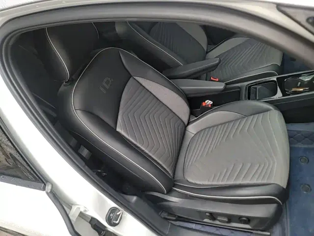Volkswagen ID.3 — Фото автомобиля 24