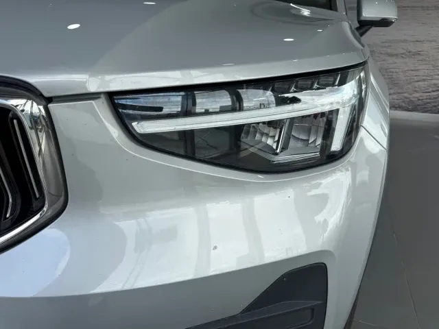 Volvo XC40 — Фото автомобиля 7