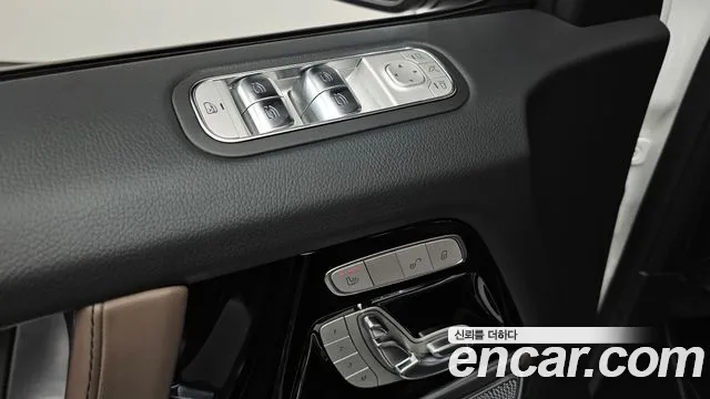 Mercedes-Benz G-Class — Фото автомобиля 16